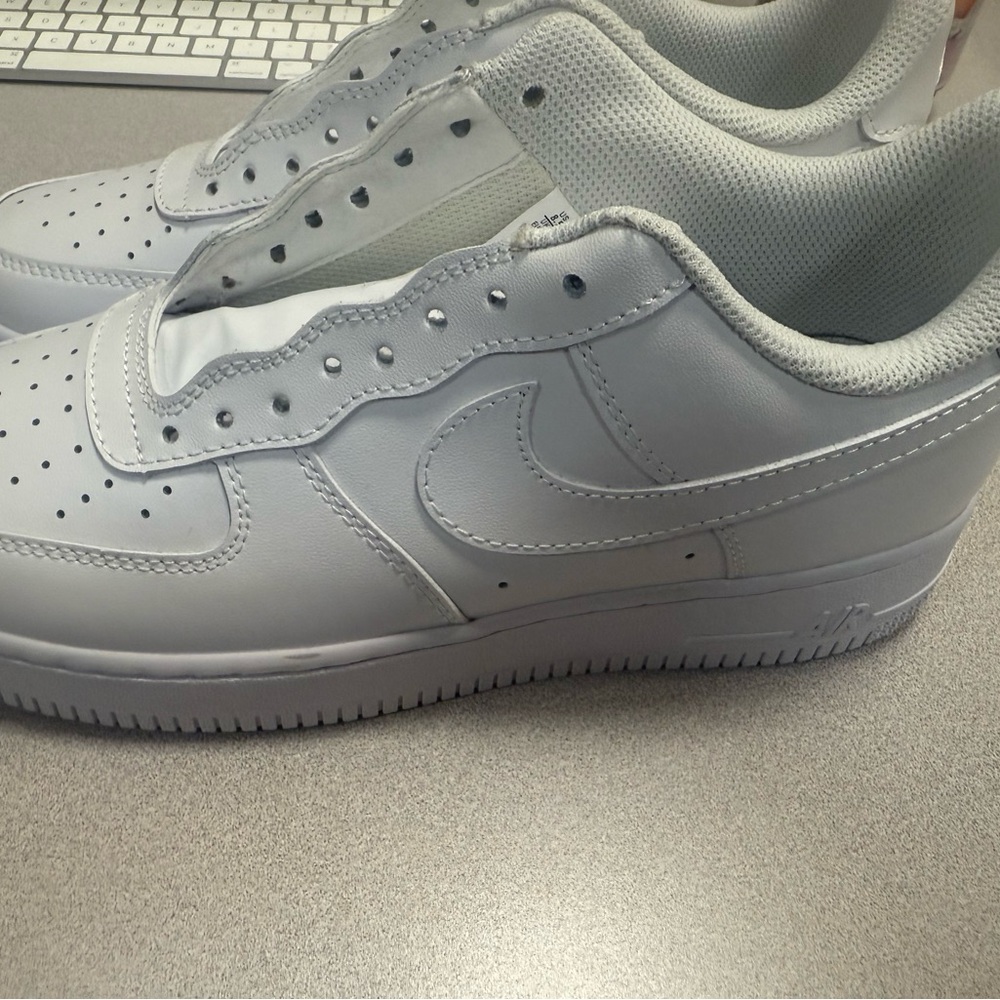 NikWhite Sneakers